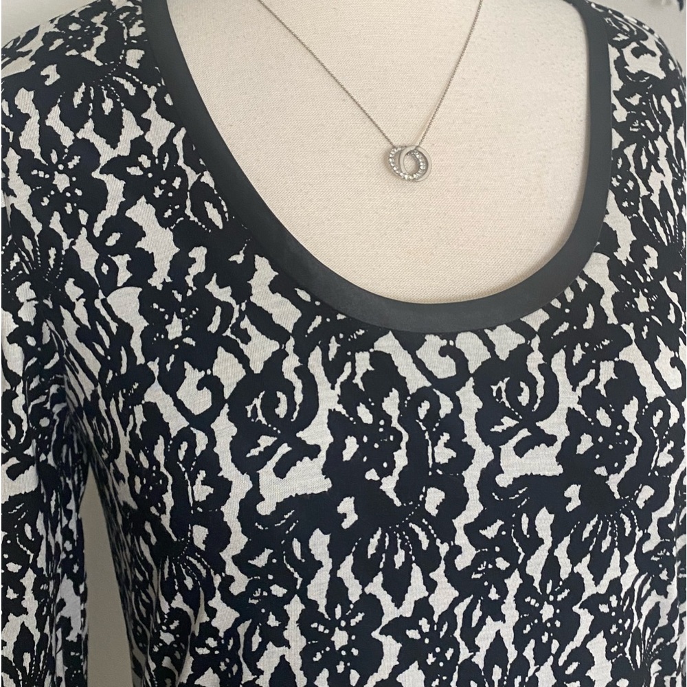 NWOT Kelly by Clinton Kelly black white floral print long sleeve top size S